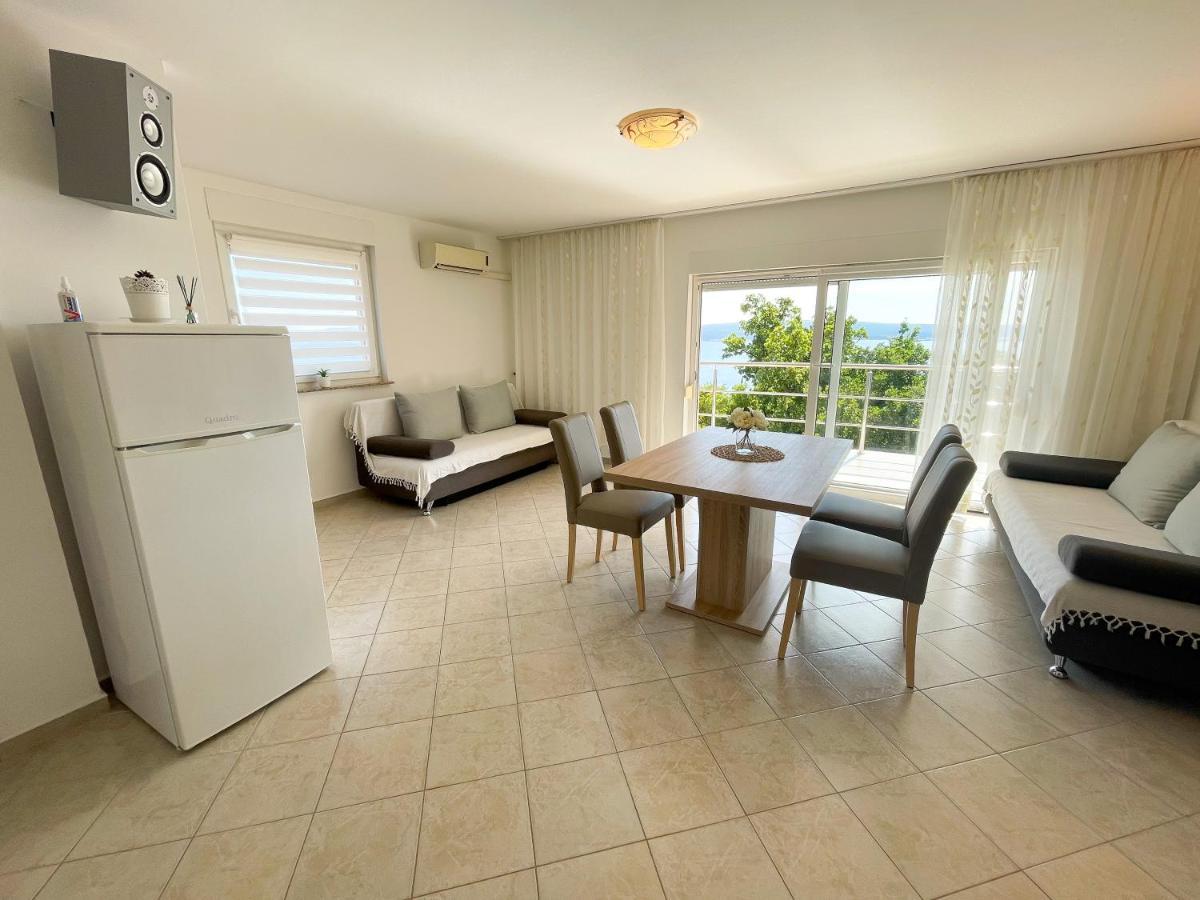 Apartment Nika 1 Dramalj Bagian luar foto