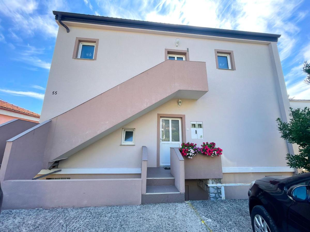 Apartment Nika 1 Dramalj Bagian luar foto